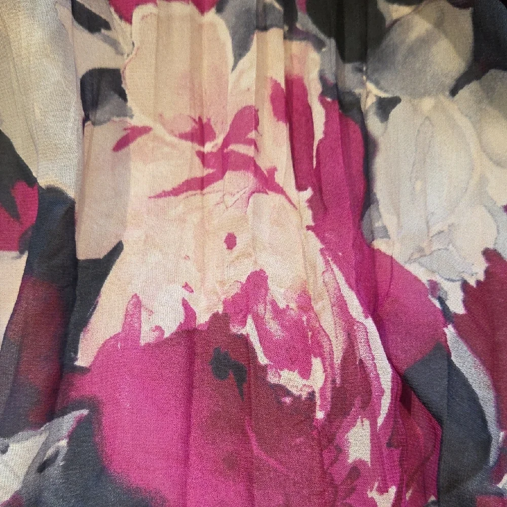 Floral Women's Skirt - Pink and Gray - Picture 4 of 5